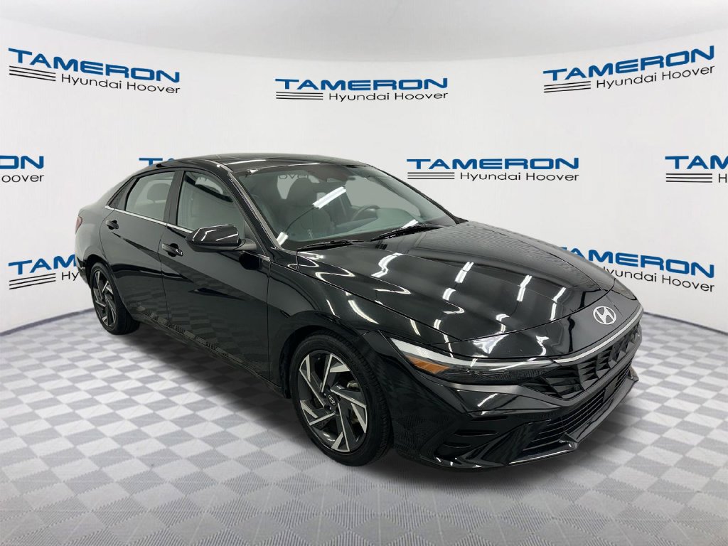 Used 2025 Hyundai Elantra SEL FWD image 7