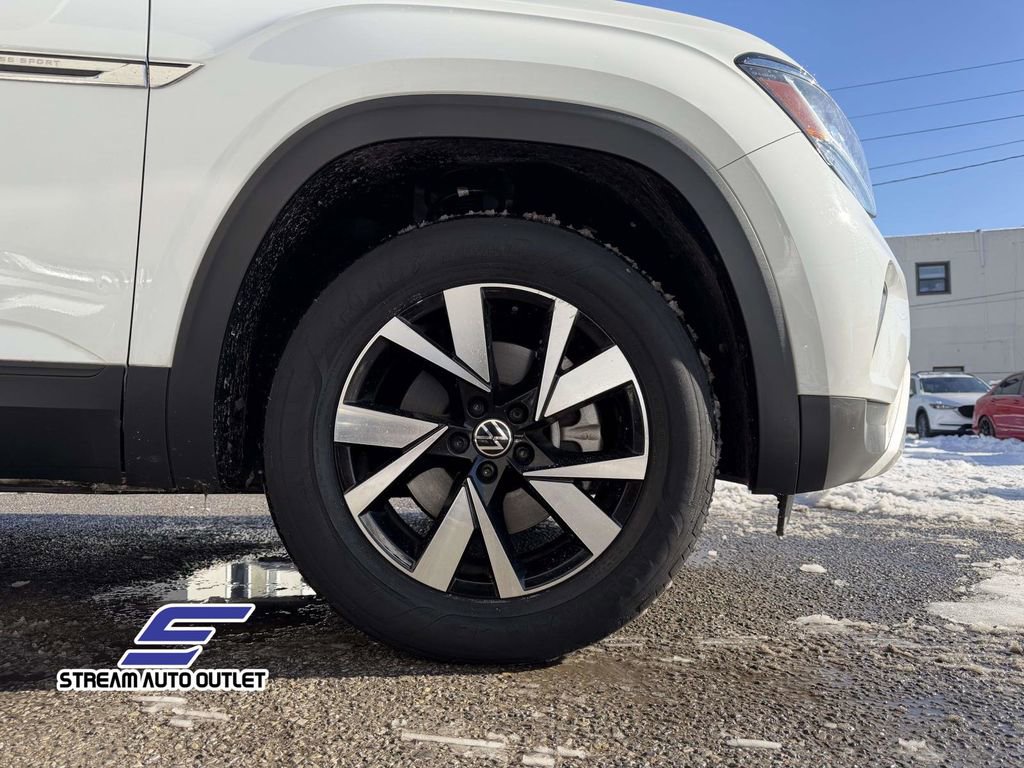 Used 2022 Volkswagen Atlas Cross Sport SE image 11