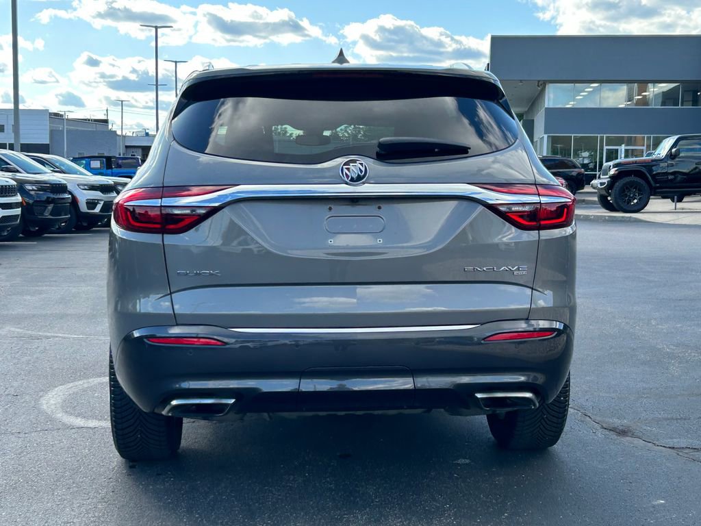 Used 2018 Buick Enclave Premium AWD/4WD image 6