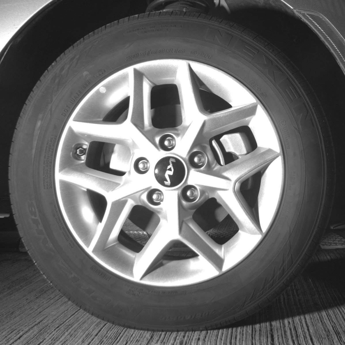 Used 2025 Kia Soul LX w/ LX Technology Package FWD image 13