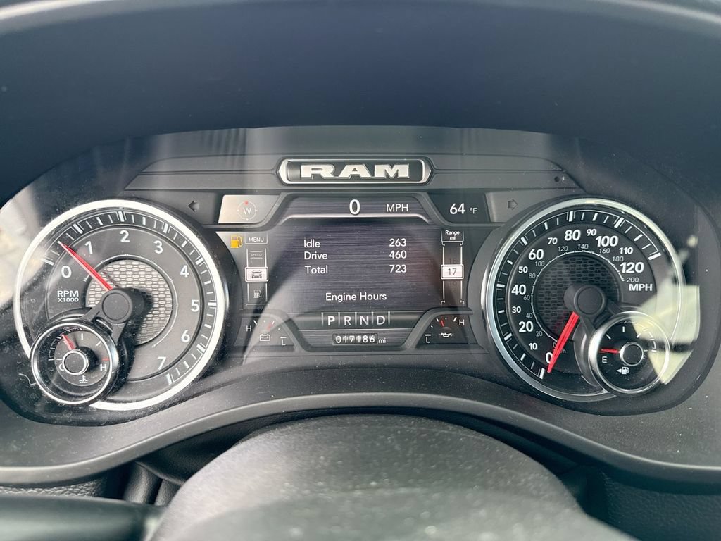 Used 2023 RAM 1500 Laramie AWD/4WD image 15