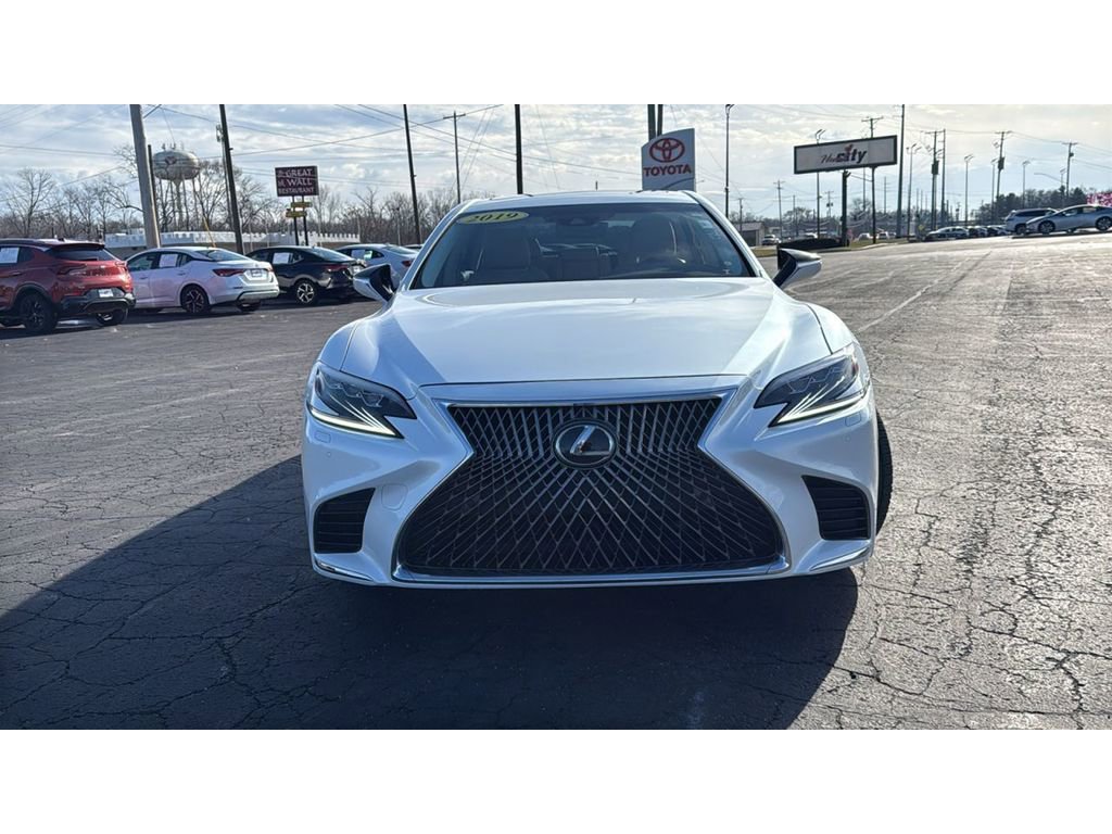 Used 2019 Lexus LS 500 AWD w/ Accessory Package (Z2) image 2