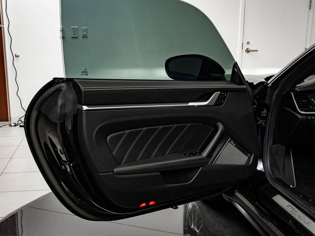 Certified 2023 Porsche 911 Turbo S image 33