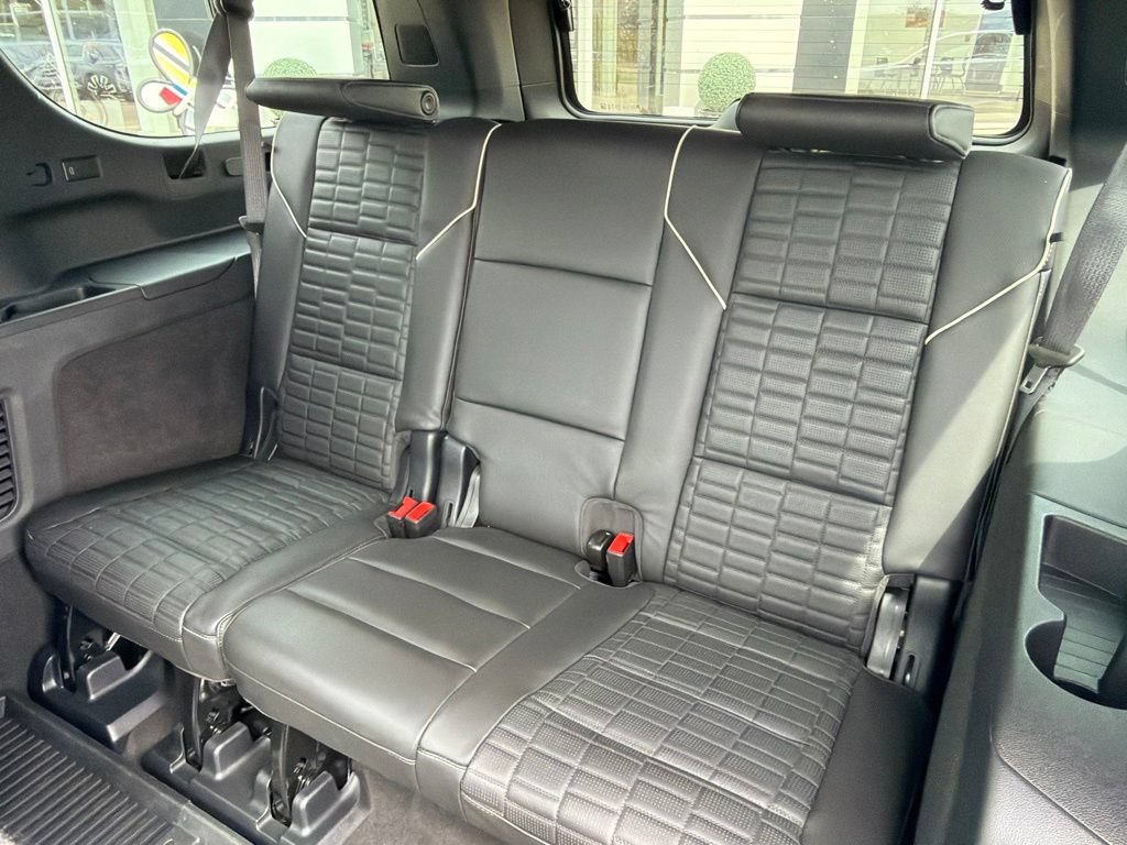 Certified 2024 Cadillac Escalade ESV Sport Platinum w/ LPO, ONYX Package AWD/4WD image 15