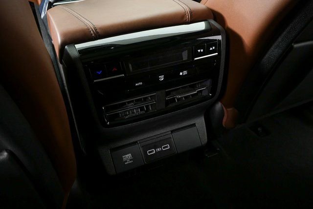 Used 2022 Acura MDX FWD w/ Technology Package image 17
