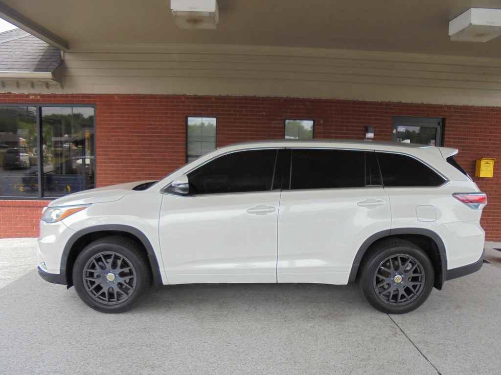Used 2014 Toyota Highlander Limited AWD/4WD image 1