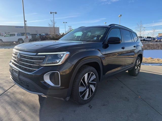 Used 2024 Volkswagen Atlas SE image 3