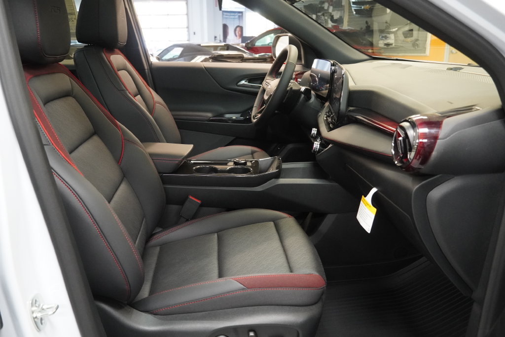 New 2027 Chevrolet Equinox RS w/ Safety and Technology Package AWD/4WD image 38