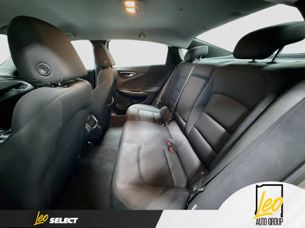 Used 2025 Chevrolet Malibu LT FWD image 25