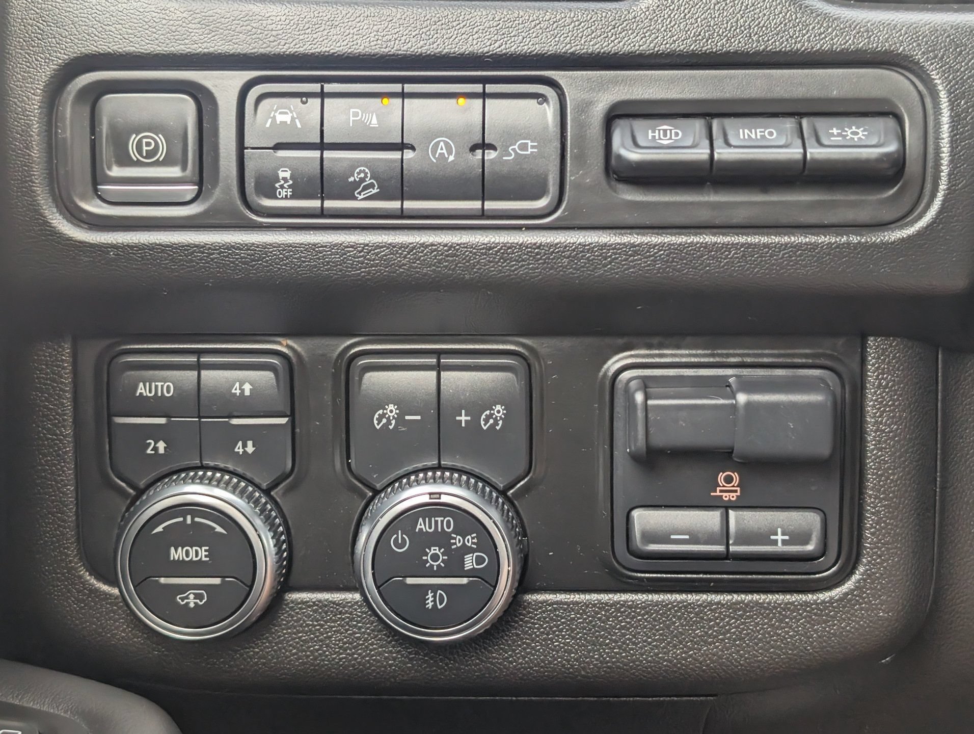 Certified 2021 GMC Yukon XL AT4 AWD/4WD image 24
