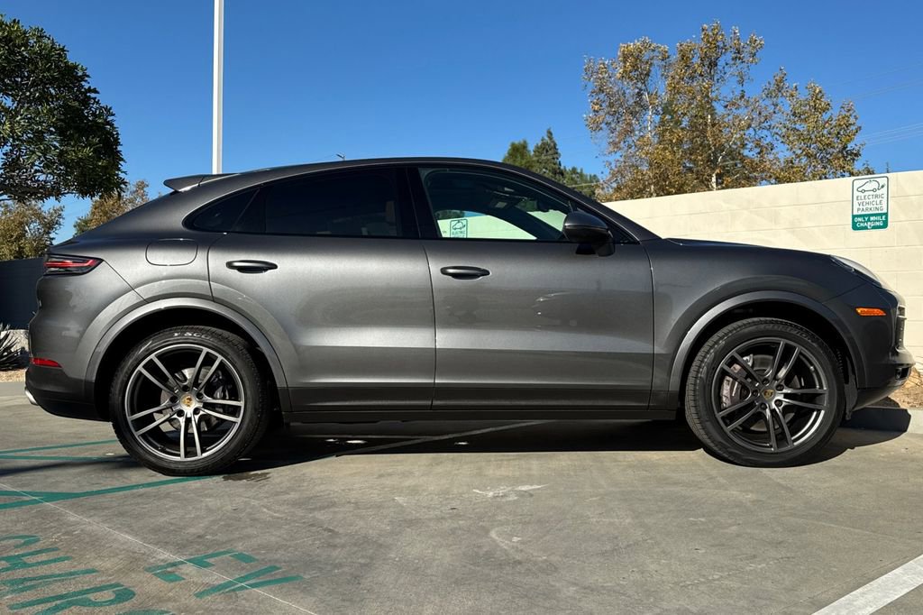 Used 2021 Porsche Cayenne Coupe image 6
