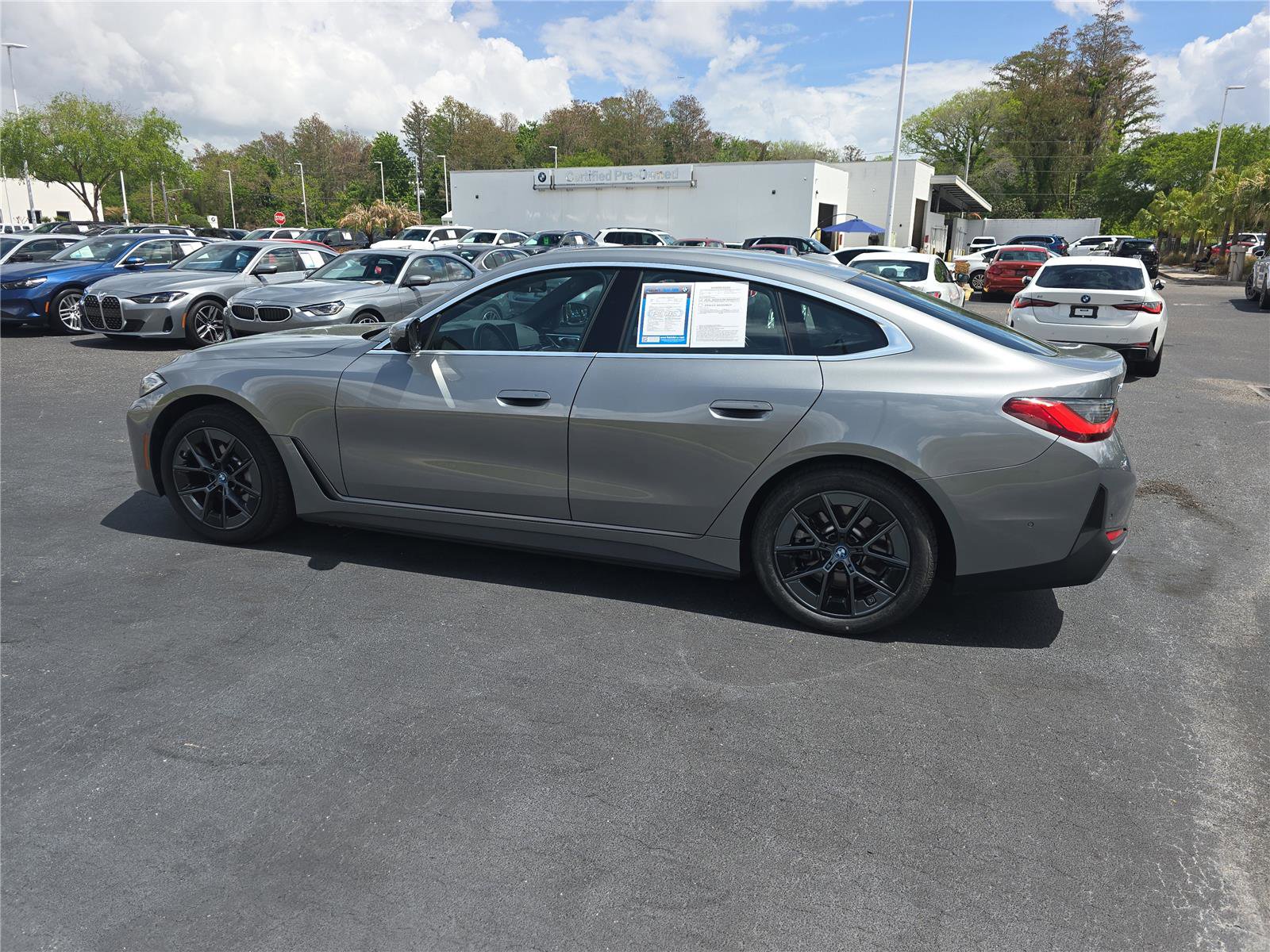 Used 2023 BMW i4 eDrive35 w/ Premium Package image 5