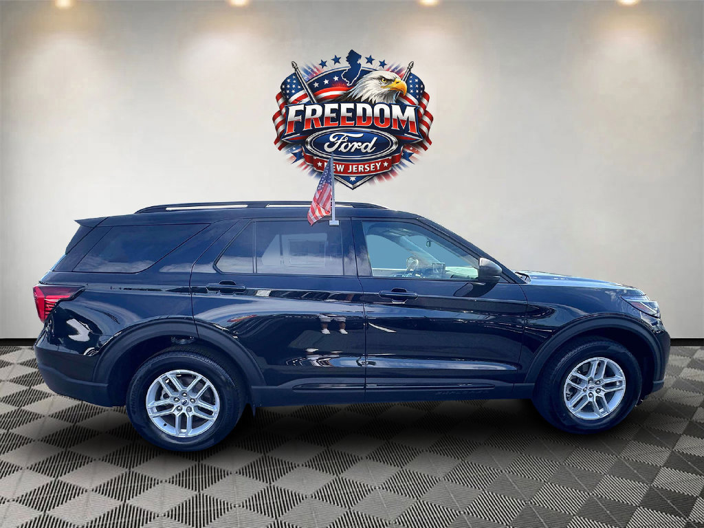 Used 2026 Ford Explorer Active AWD/4WD image 4