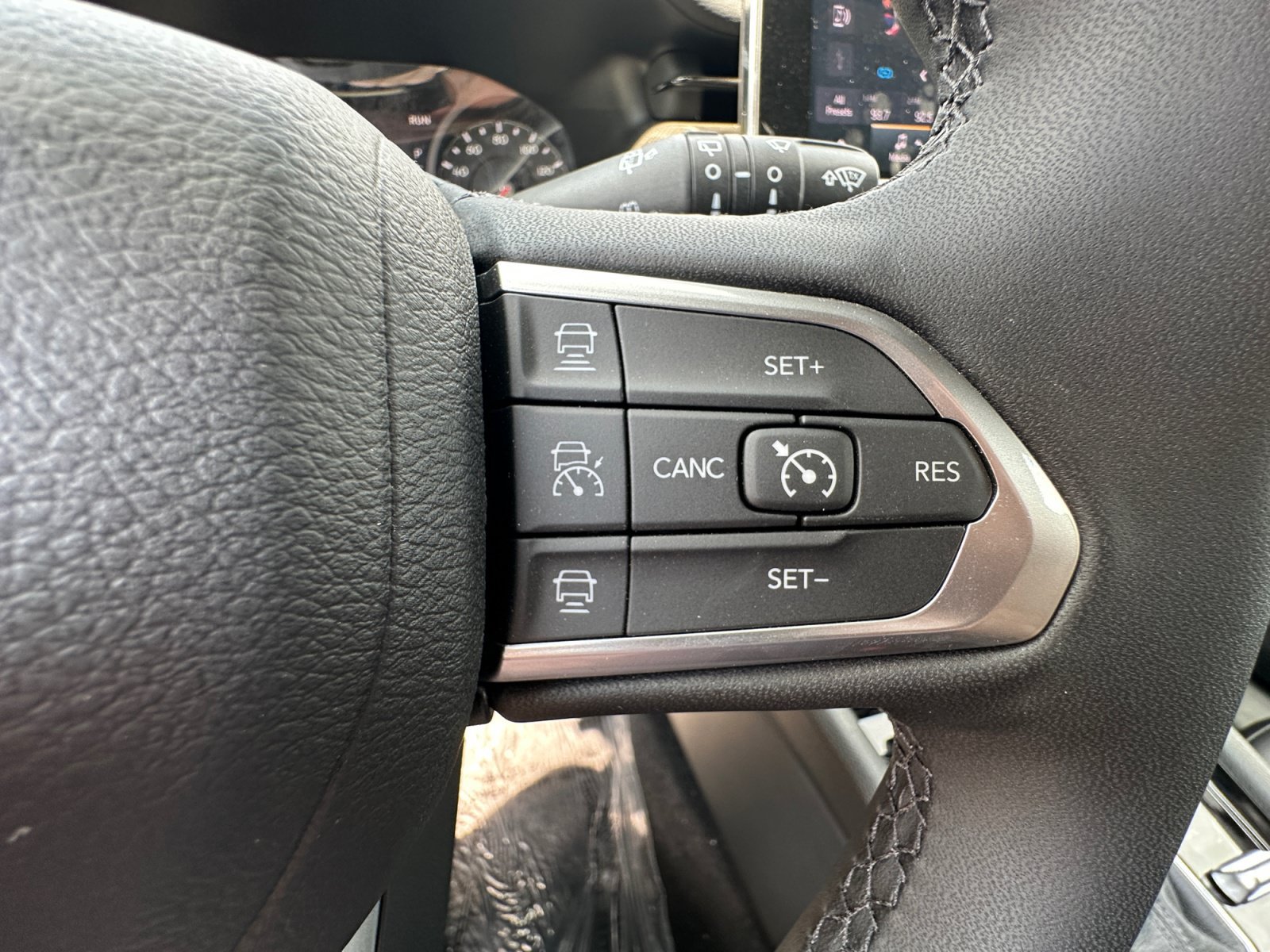 New 2026 Jeep Compass Limited AWD/4WD image 21