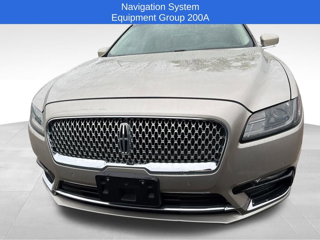 Used 2017 Lincoln Continental Select FWD image 2