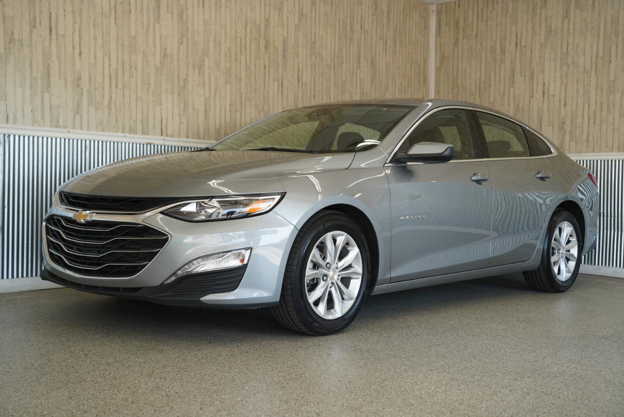 Used 2025 Chevrolet Malibu LT image 4