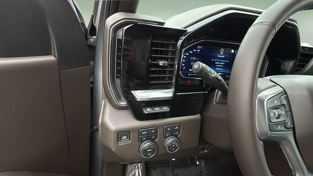 Used 2025 Chevrolet Silverado 2500 LTZ w/ LTZ Plus Package AWD/4WD image 22