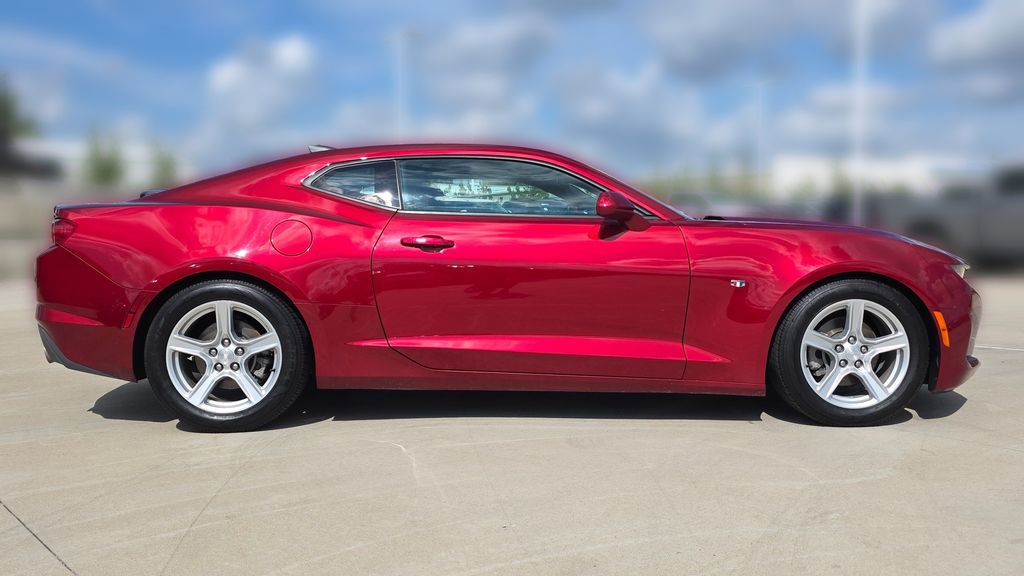 Used 2023 Chevrolet Camaro LT RWD image 6