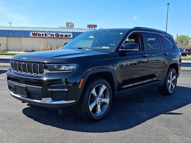 Used 2021 Jeep Grand Cherokee L Limited w/ Luxury Tech Group II image 3