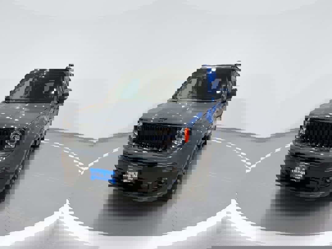 Used 2018 Jeep Renegade Altitude w/ UConnect 8.4 Nav Group image 3