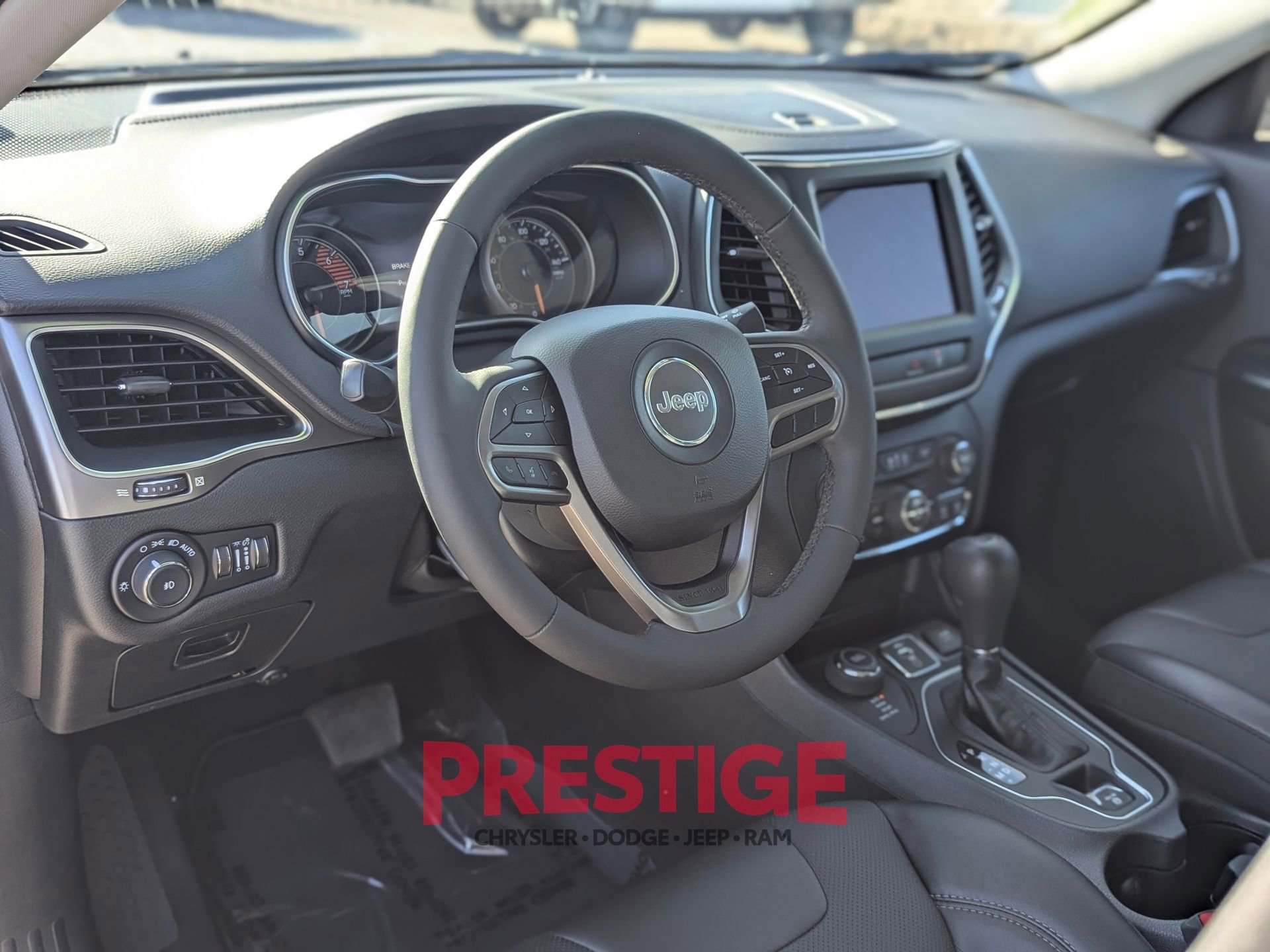 Used 2022 Jeep Cherokee Latitude Lux AWD/4WD image 13