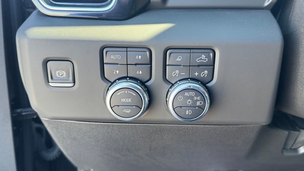 Used 2025 GMC Sierra 2500 Denali w/ Denali Reserve Package image 25