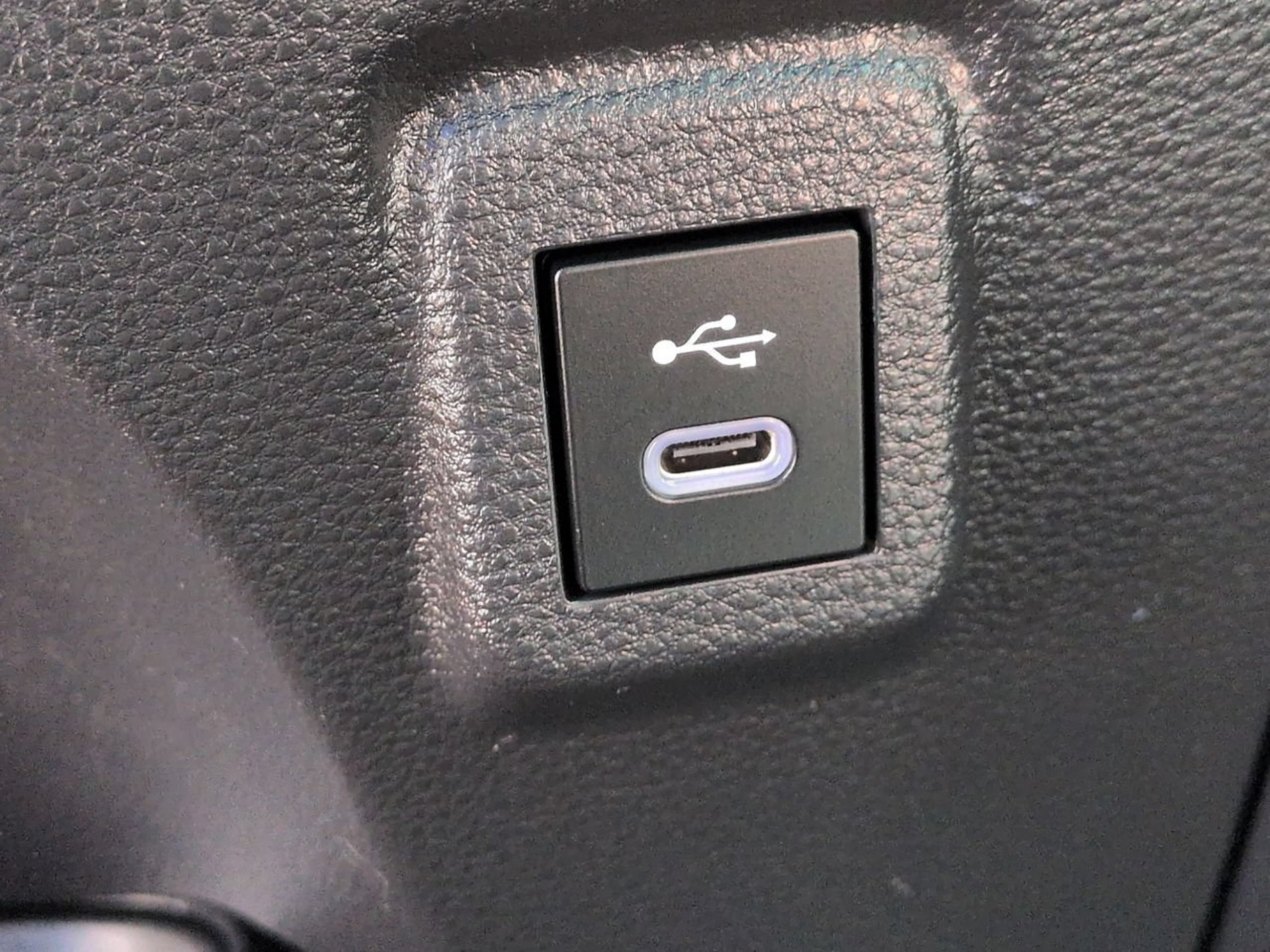 Used 2025 Toyota Corolla LE FWD image 23