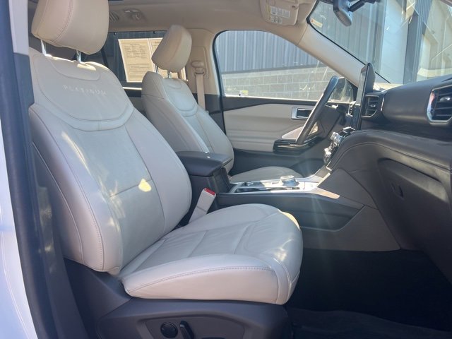 Used 2023 Ford Explorer Platinum w/ Technology Package image 11