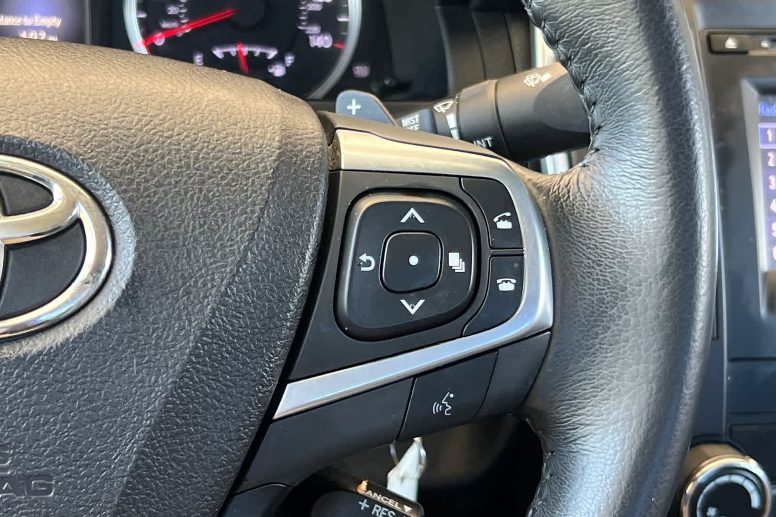 Used 2017 Toyota Camry SE FWD image 24