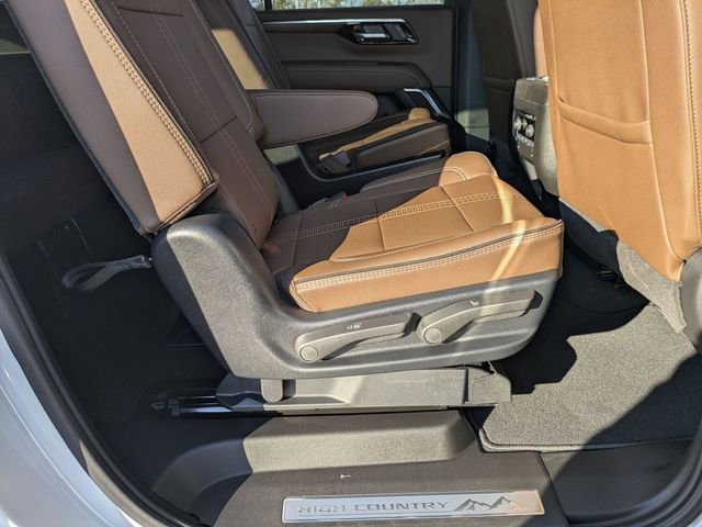 New 2025 Chevrolet Suburban High Country image 40