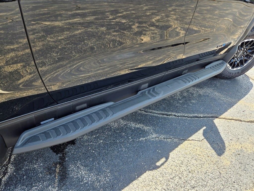 New 2026 Chevrolet Silverado EV Trail Boss image 11