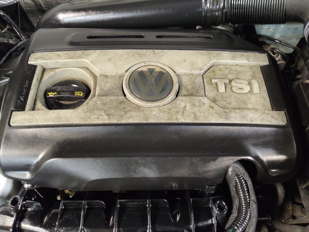 Used 2015 Volkswagen Tiguan SEL AWD/4WD image 30