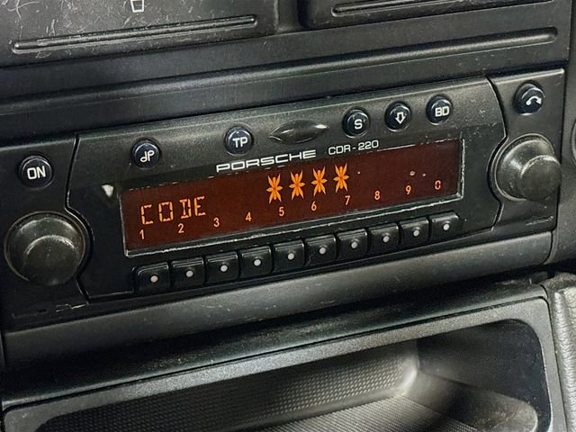 Used 2001 Porsche Boxster image 14