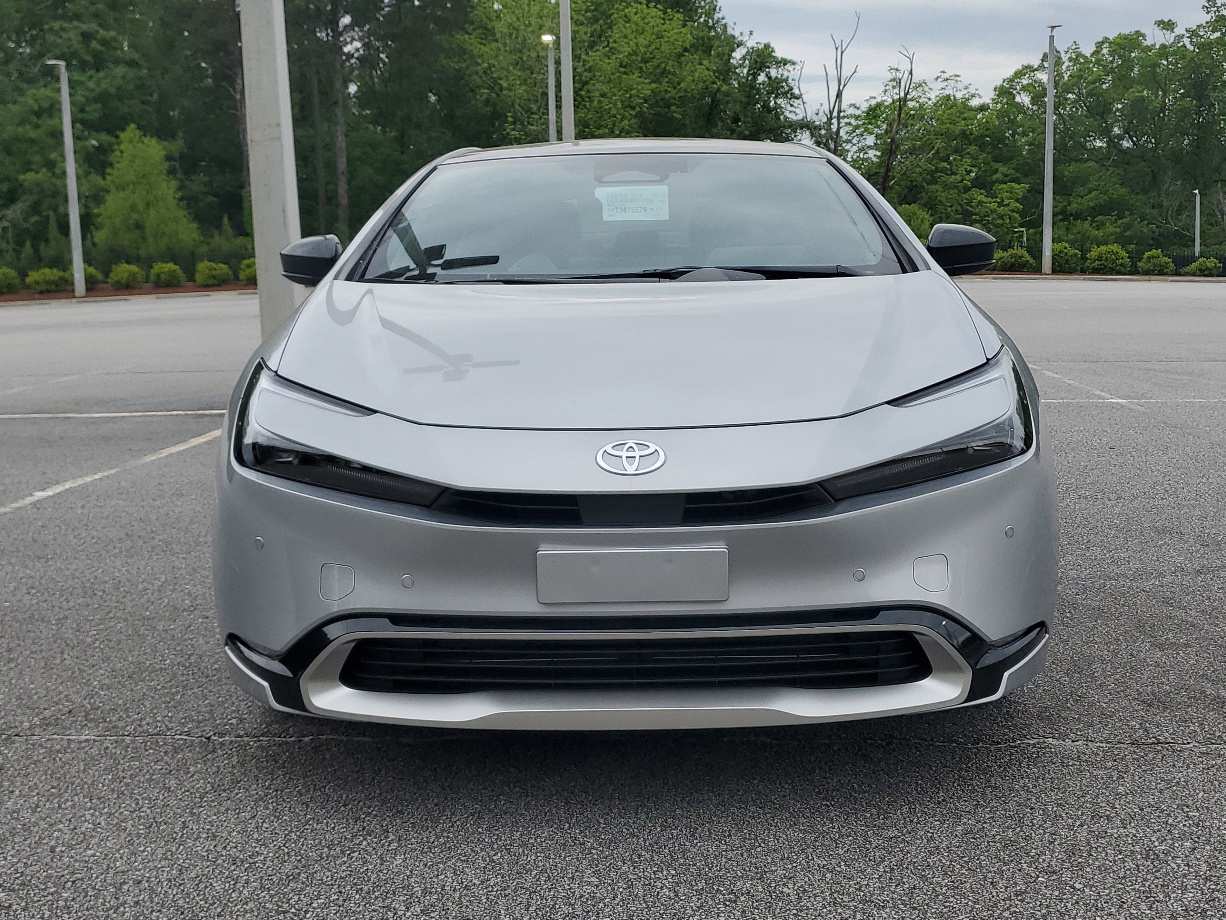 New 2026 Toyota Prius Plug-In Hybrid FWD video 2