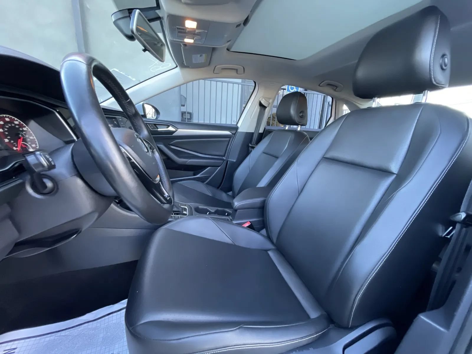 Used 2019 Volkswagen Jetta SE FWD image 11