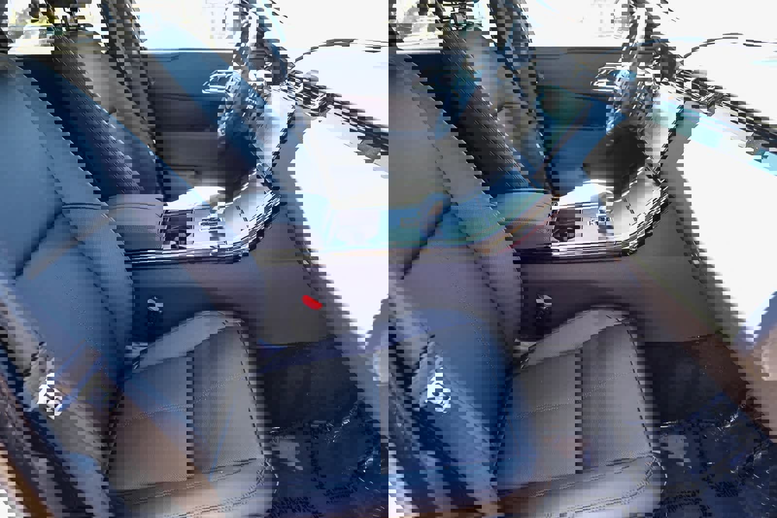 New 2026 Land Rover Range Rover Velar Dynamic SE image 14