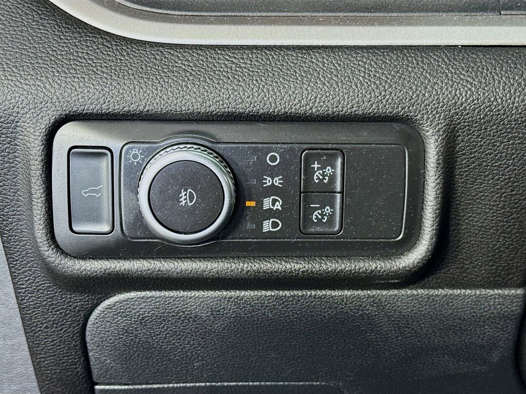 Used 2021 Ford Explorer XLT w/ Equipment Group 202A RWD image 10