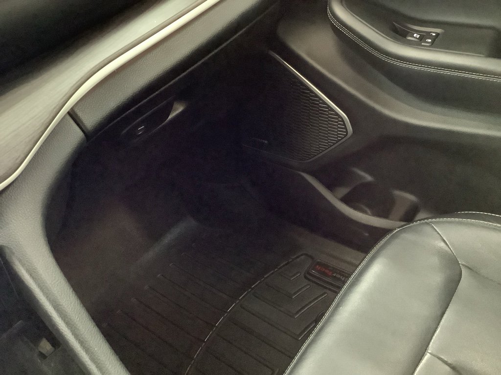 Used 2021 Jeep Grand Cherokee L Limited image 26