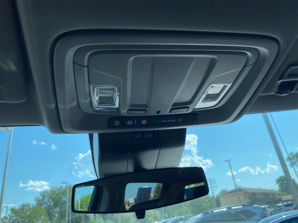 Used 2023 Chevrolet Silverado 1500 LT image 18