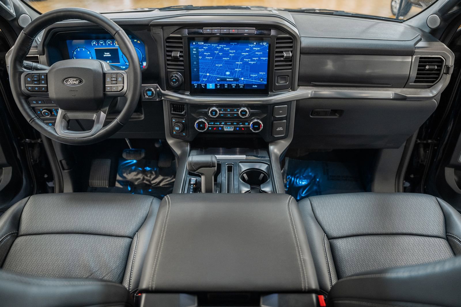 Used 2024 Ford F150 Lariat w/ Equipment Group 502A High image 27