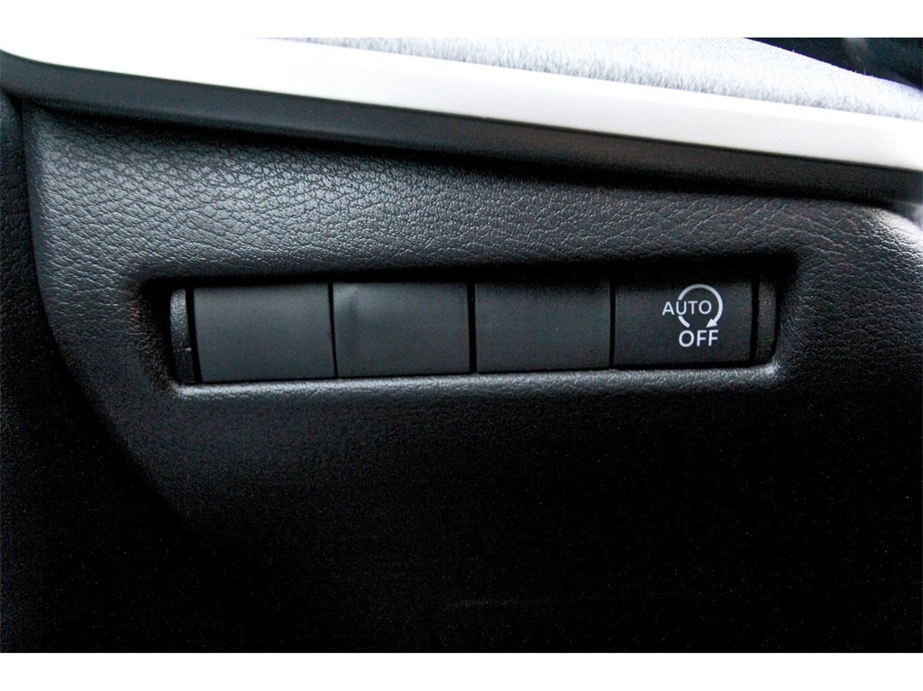 New 2026 Nissan Kicks SV image 14