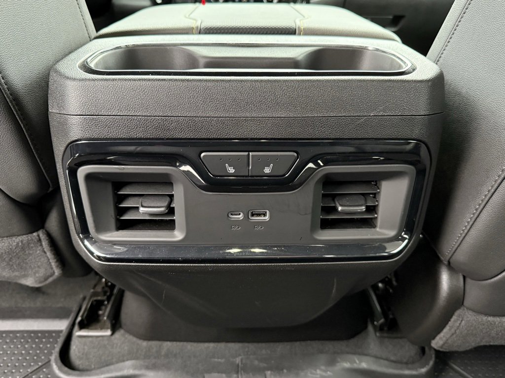 Used 2025 Chevrolet Silverado 2500 ZR2 w/ Technology Package image 40