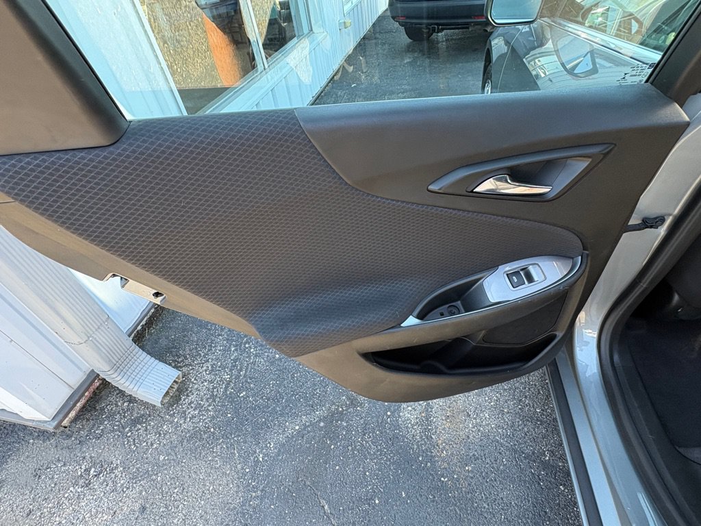 Used 2023 Chevrolet Malibu LS w/ Driver Confidence Package FWD image 10