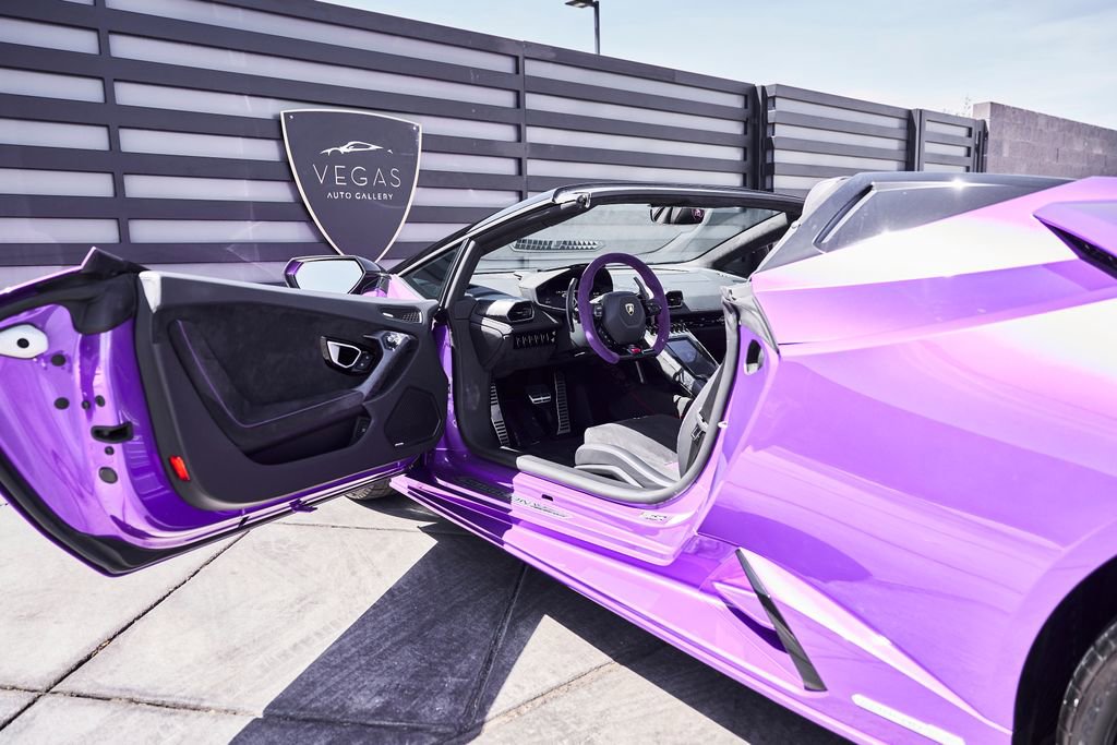 Used 2024 Lamborghini Huracan EVO image 33