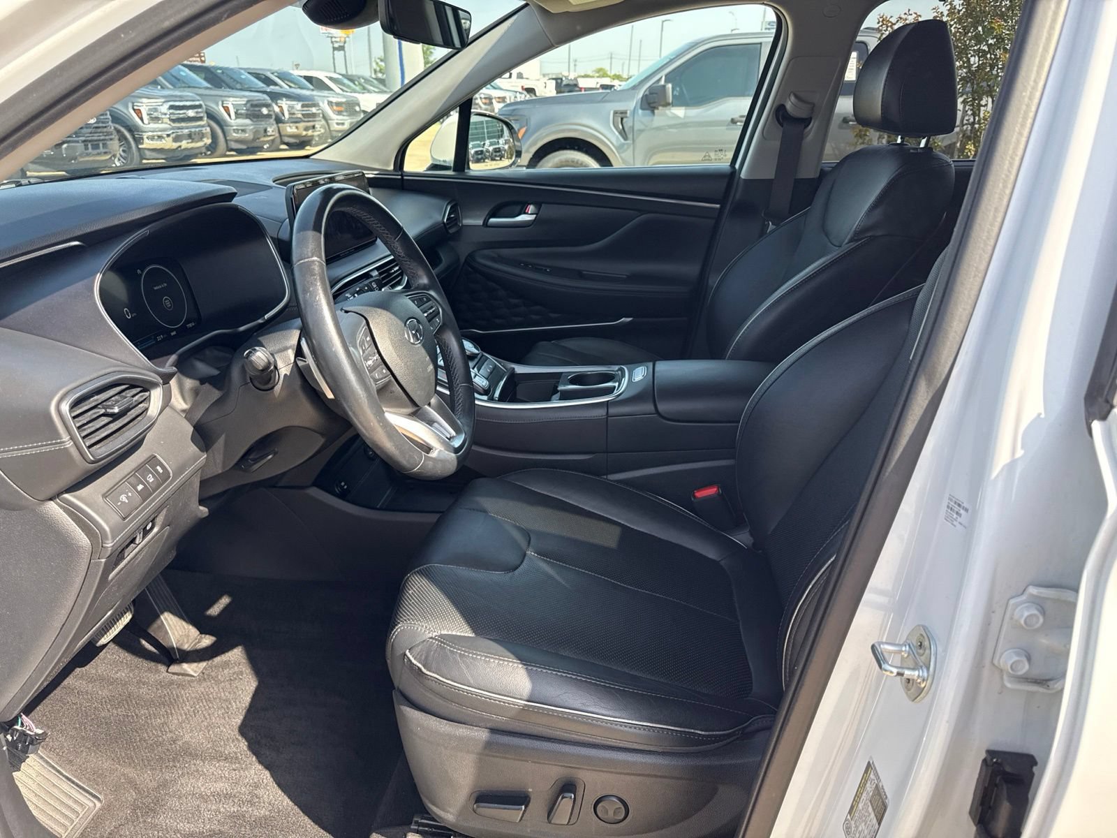 Used 2022 Hyundai Santa Fe SEL w/ Convenience + Premium Package FWD image 19
