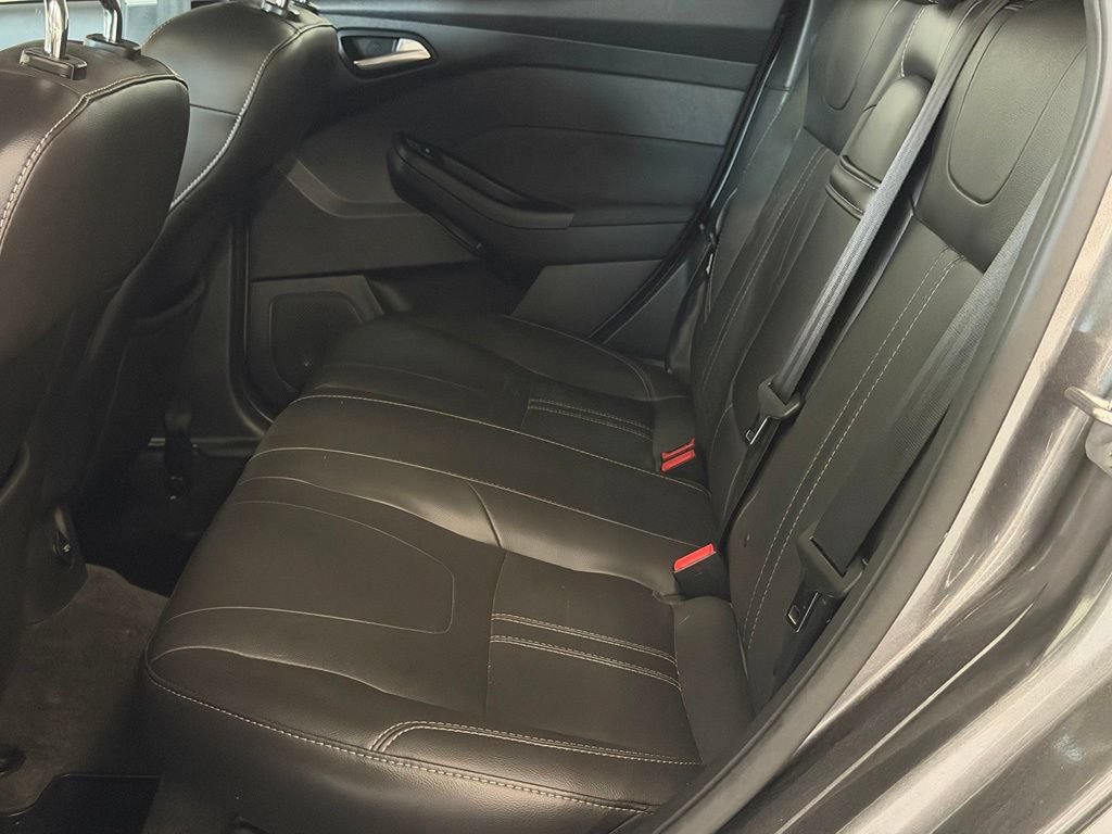 Used 2012 Ford Focus Titanium FWD image 22