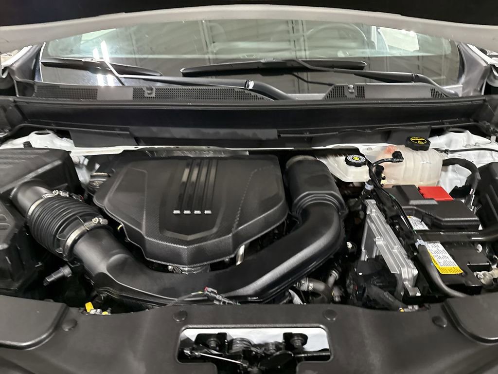 Used 2024 Chevrolet Traverse LT AWD/4WD image 25