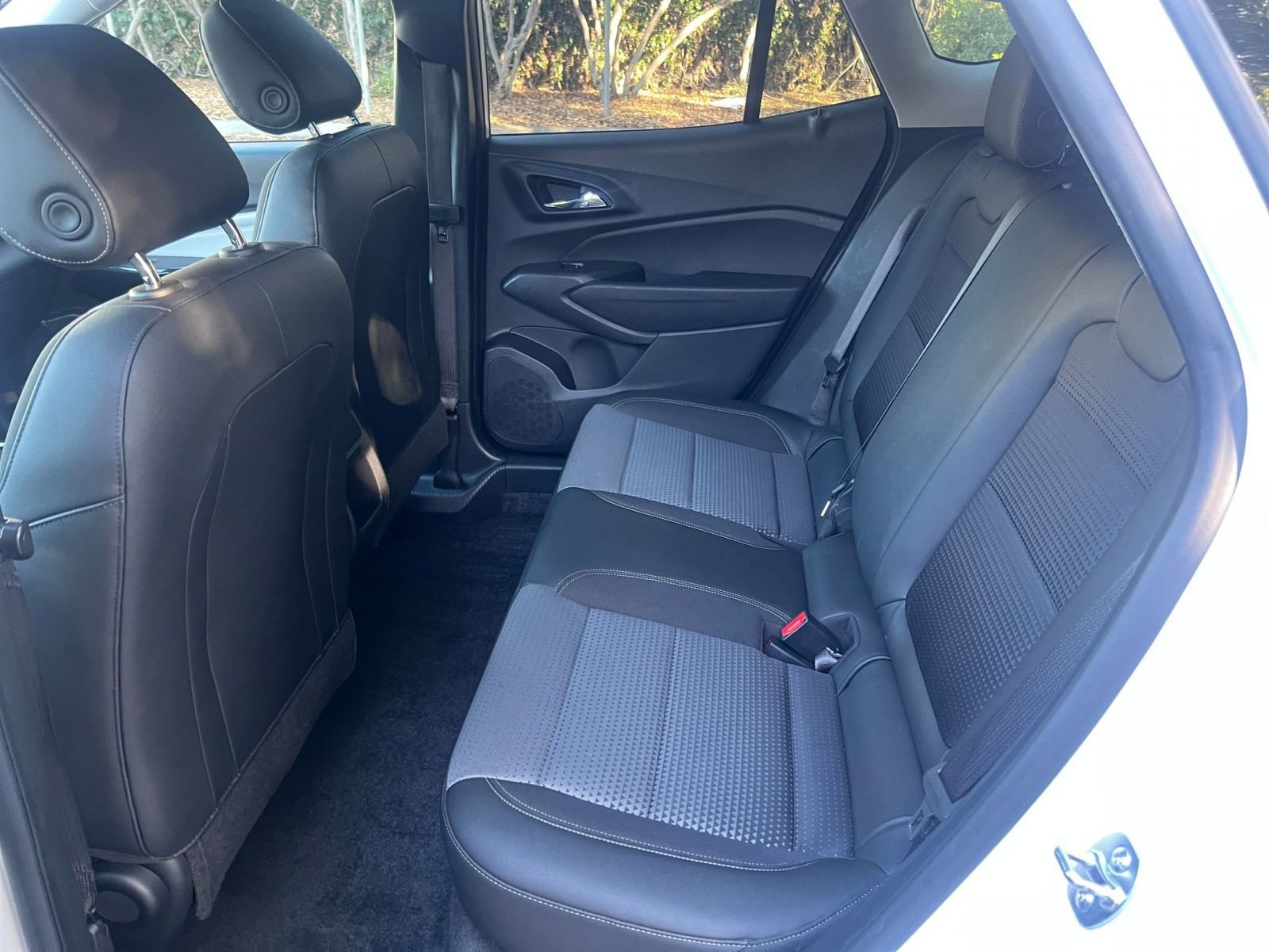 Used 2025 Chevrolet Trax LT image 23