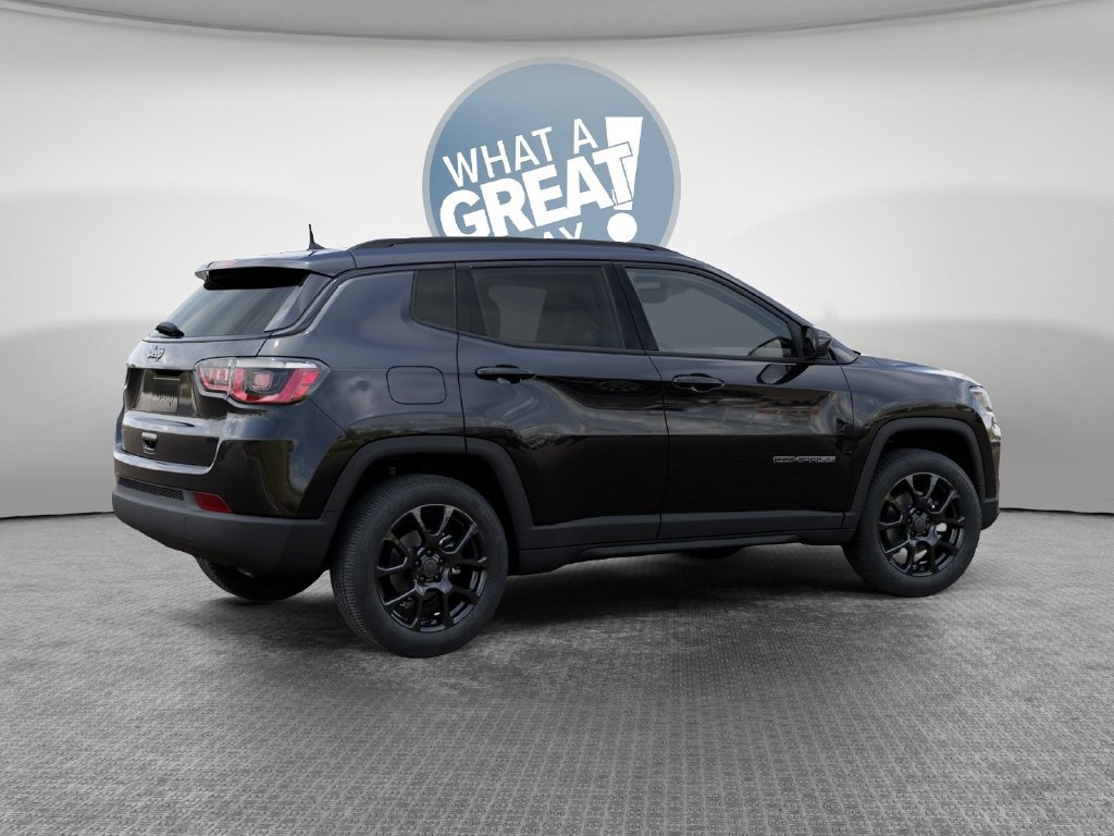 New 2026 Jeep Compass Latitude AWD/4WD image 5