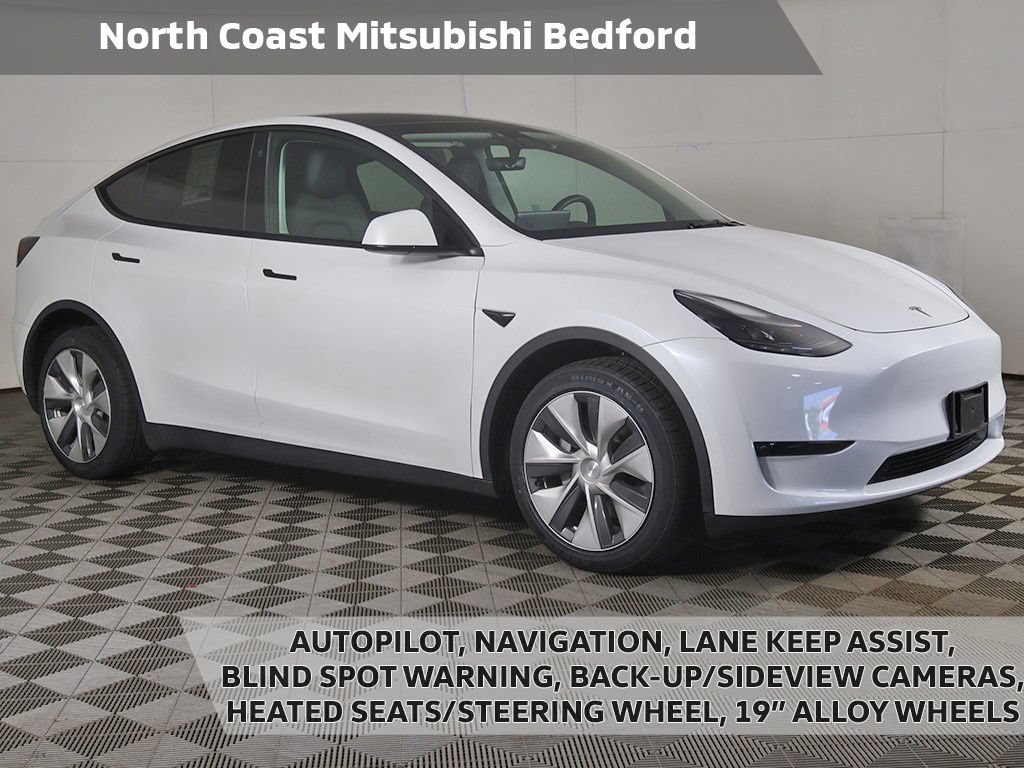 Used 2023 Tesla Model Y Long Range AWD/4WD image 1